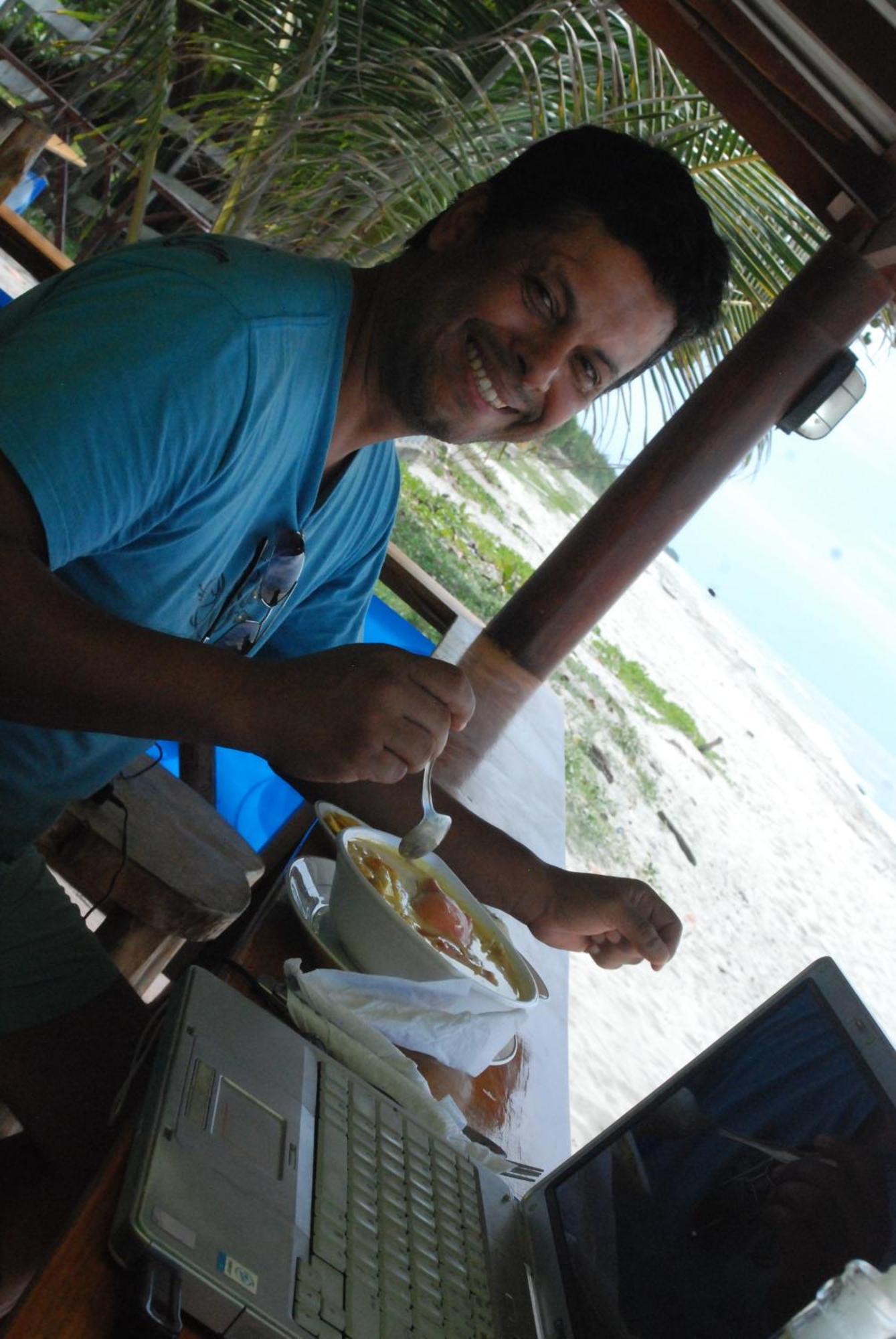 La Delphina Bed And Breakfast Bar And Grill La Ceiba Ngoại thất bức ảnh