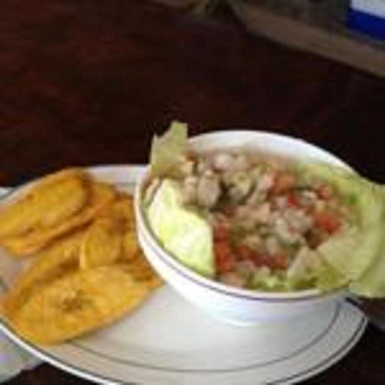 La Delphina Bed And Breakfast Bar And Grill La Ceiba Ngoại thất bức ảnh
