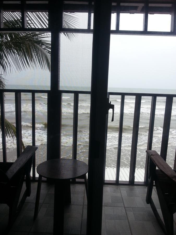 La Delphina Bed And Breakfast Bar And Grill La Ceiba Ngoại thất bức ảnh